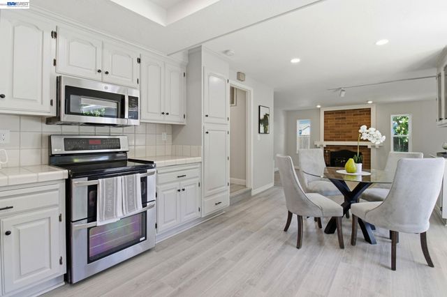6674 Via San Blas, Pleasanton, CA 94566