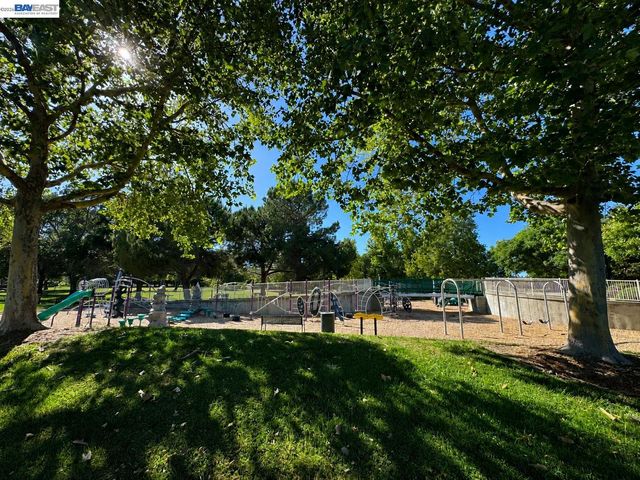 6674 Via San Blas, Pleasanton, CA 94566
