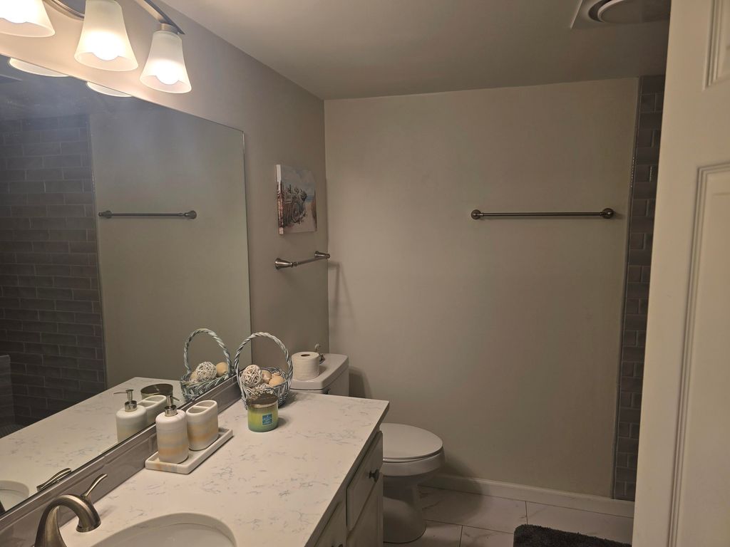 Image 17 of property listing at 761 Summerwind Circle, Edisto Beach, SC 29438