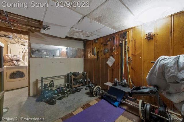 238 Richter St Street, River Rouge, MI 48218