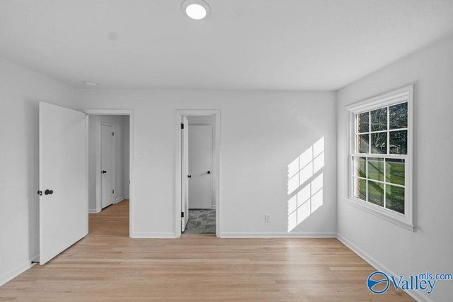 8602 Hickory Hills Lane SE, Huntsville, AL 35802