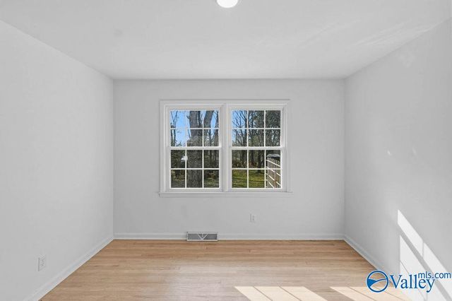 8602 Hickory Hills Lane SE, Huntsville, AL 35802