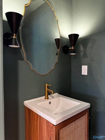 8602 Hickory Hills Lane SE, Huntsville, AL 35802