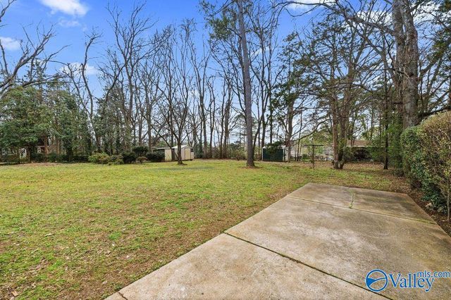 8602 Hickory Hills Lane SE, Huntsville, AL 35802