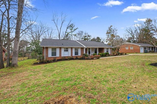 8602 Hickory Hills Lane SE, Huntsville, AL 35802