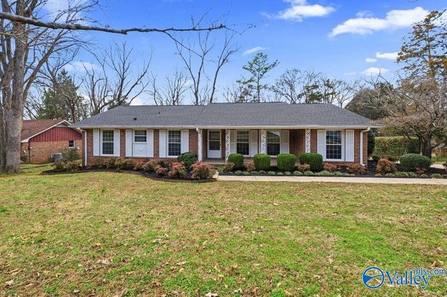 8602 Hickory Hills Lane SE, Huntsville, AL 35802