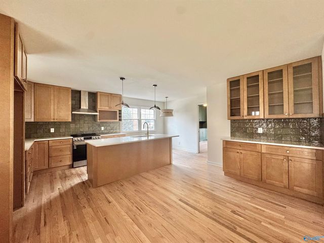 8602 Hickory Hills Lane SE, Huntsville, AL 35802