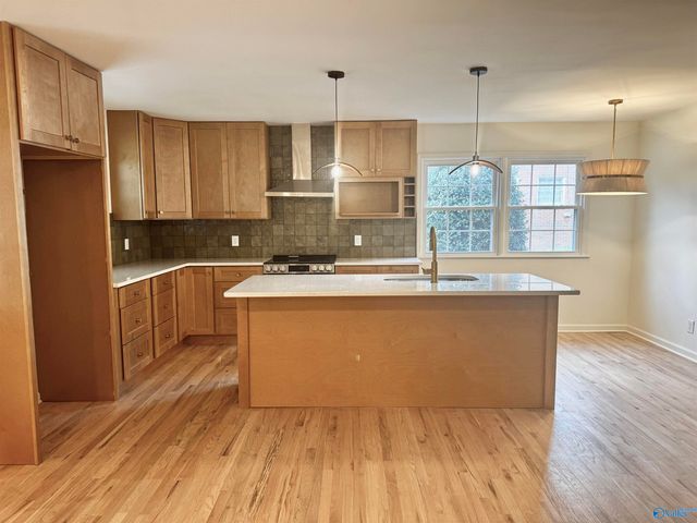 8602 Hickory Hills Lane SE, Huntsville, AL 35802