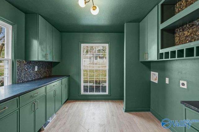 8602 Hickory Hills Lane SE, Huntsville, AL 35802