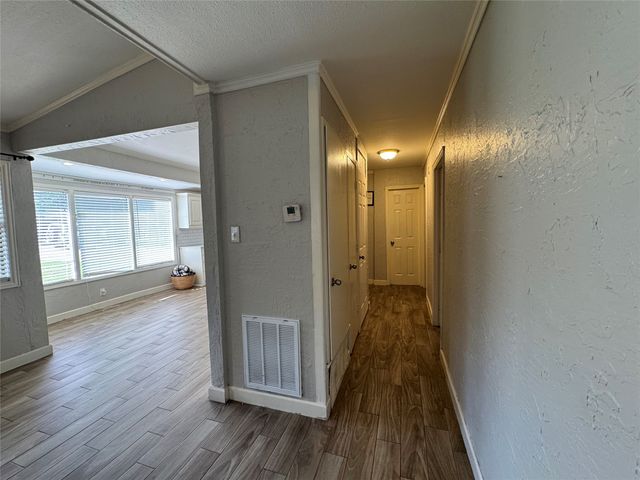 412 Willowbrook Drive, Mesquite, TX 75149