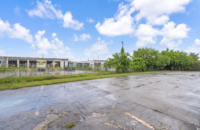 7440 NW 66th Street, Miami, FL 33166