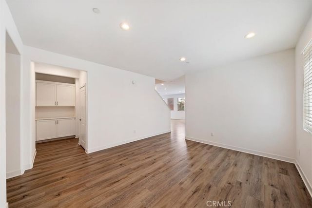 433 Harding Circle, Corona, CA 92879