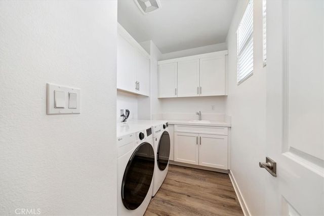 433 Harding Circle, Corona, CA 92879