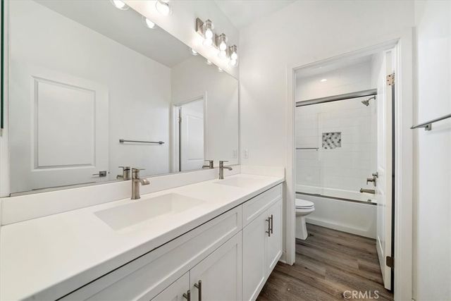 433 Harding Circle, Corona, CA 92879