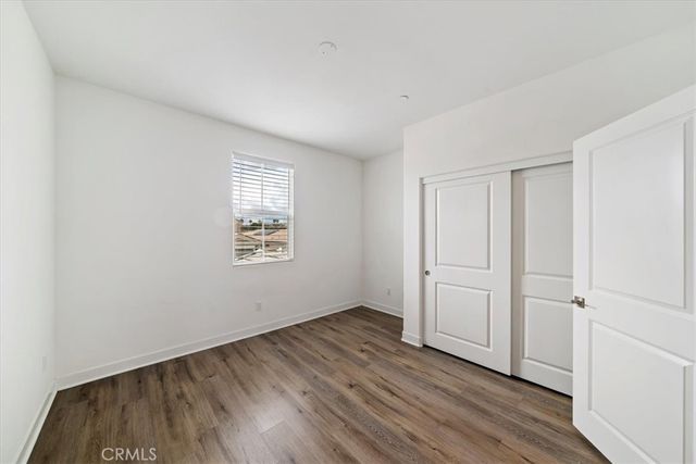 433 Harding Circle, Corona, CA 92879