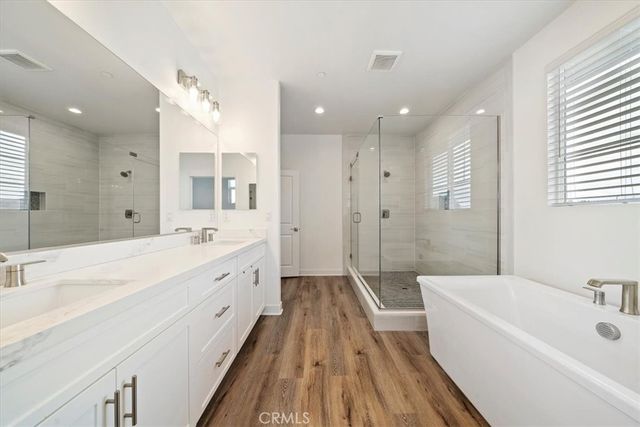 433 Harding Circle, Corona, CA 92879