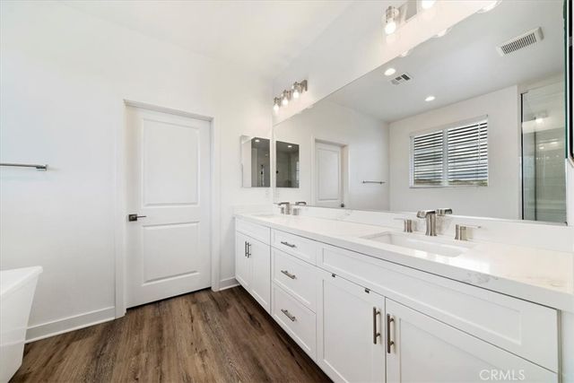 433 Harding Circle, Corona, CA 92879
