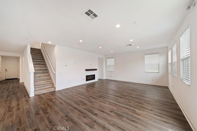 433 Harding Circle, Corona, CA 92879