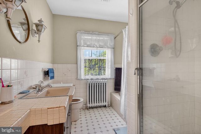 426 SANHICAN DR, Trenton, NJ 08618