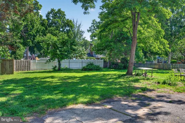 426 SANHICAN DR, Trenton, NJ 08618