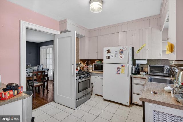 426 SANHICAN DR, Trenton, NJ 08618
