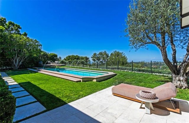 23 Skyridge, Newport Coast, CA 92657