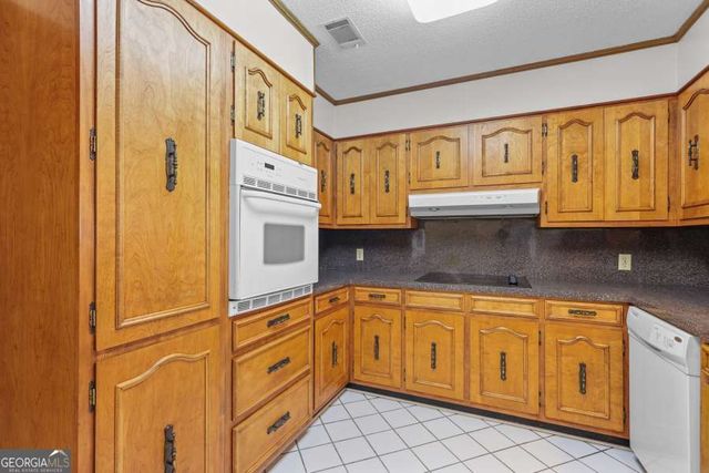 1276 Spring Grove Road, Jesup, GA 31545