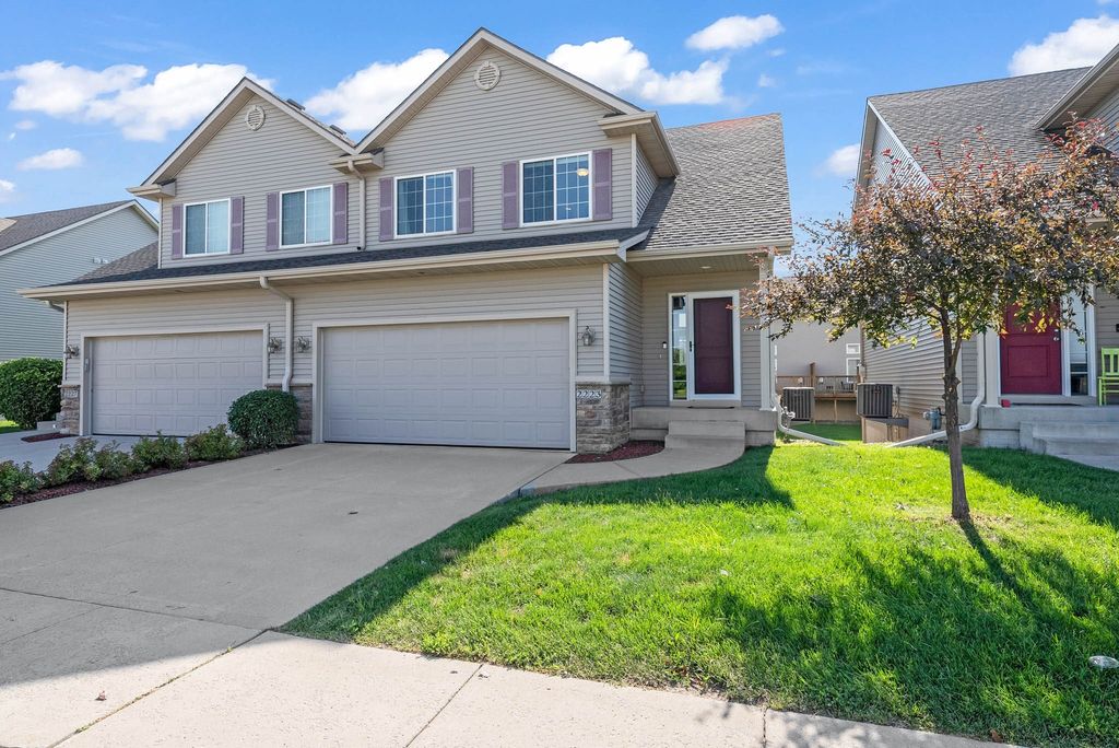2223 NW Chapel Lane, Ankeny, IA 50023