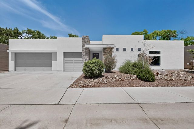 239 Vista Azul Lane NW, Albuquerque, NM 87114