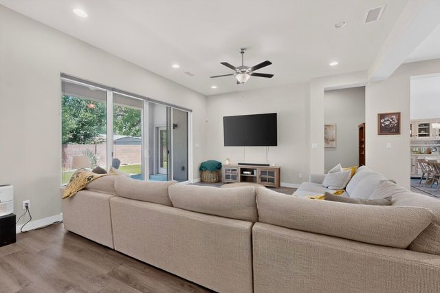 239 Vista Azul Lane NW, Albuquerque, NM 87114