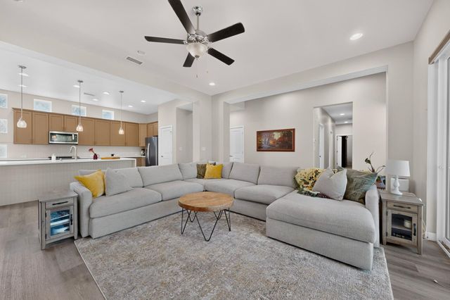 239 Vista Azul Lane NW, Albuquerque, NM 87114