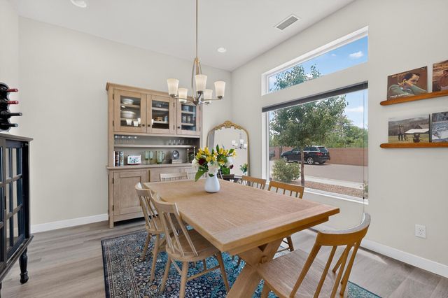 239 Vista Azul Lane NW, Albuquerque, NM 87114