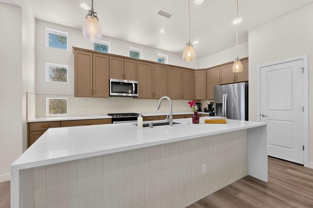 239 Vista Azul Lane NW, Albuquerque, NM 87114