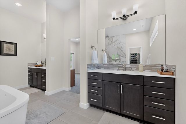 239 Vista Azul Lane NW, Albuquerque, NM 87114