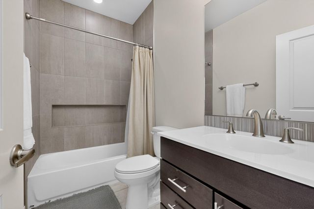 239 Vista Azul Lane NW, Albuquerque, NM 87114