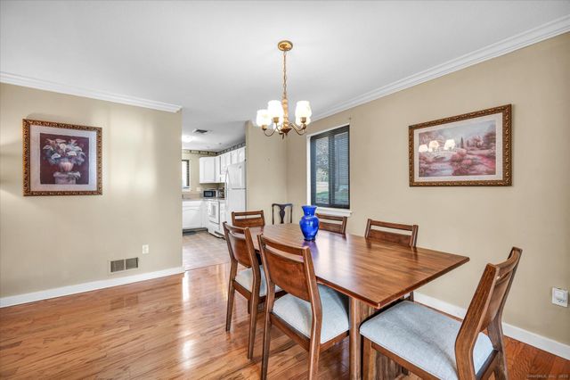 81 Hollister Way North 81, Glastonbury, CT 06033