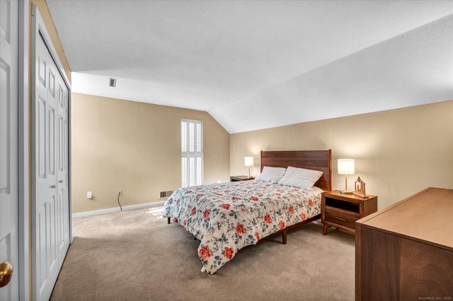 81 Hollister Way North 81, Glastonbury, CT 06033