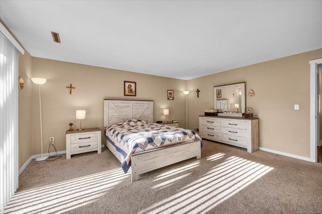 81 Hollister Way North 81, Glastonbury, CT 06033