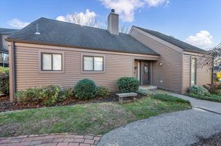 81 Hollister Way North 81, Glastonbury, CT 06033