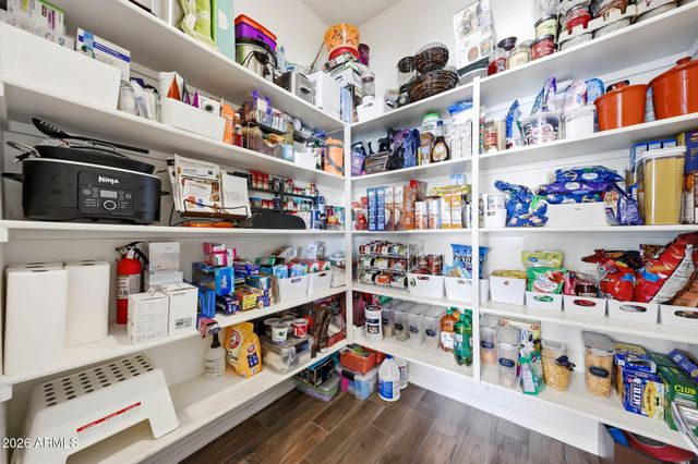 18932 W WINDSOR Boulevard, Litchfield Park, AZ 85340