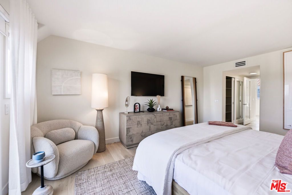 Image 14 of property listing at 6487 Cavalleri Road 429, Malibu, CA 90265
