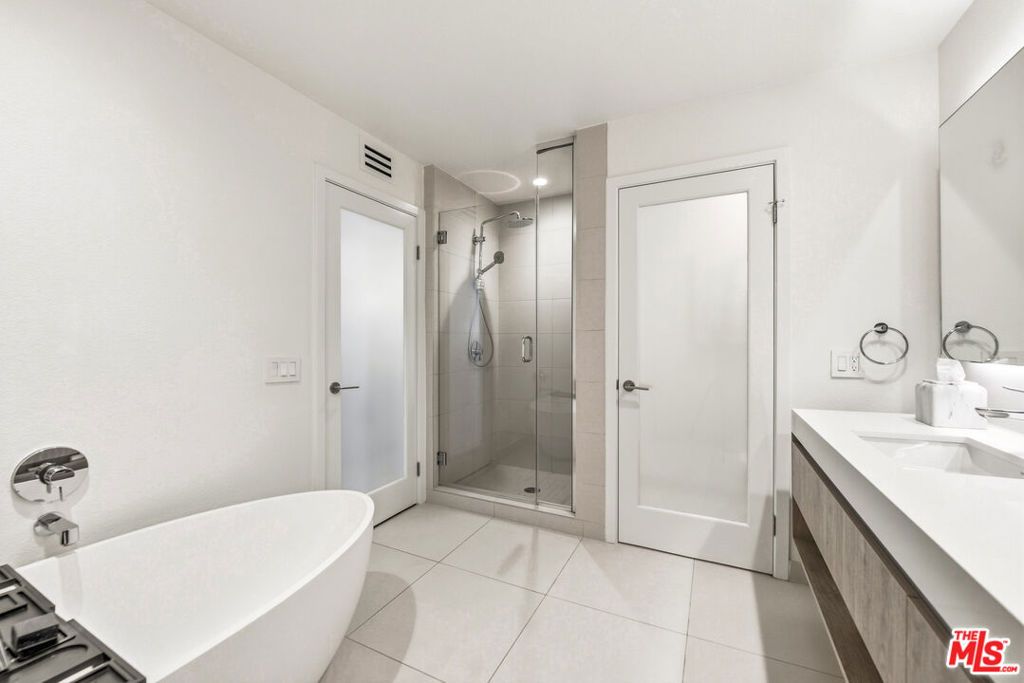 Image 21 of property listing at 6487 Cavalleri Road 429, Malibu, CA 90265