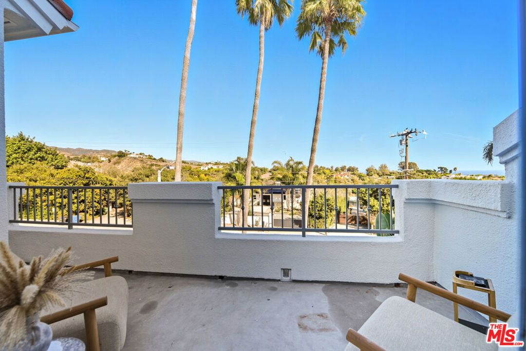 Image 23 of property listing at 6487 Cavalleri Road 429, Malibu, CA 90265