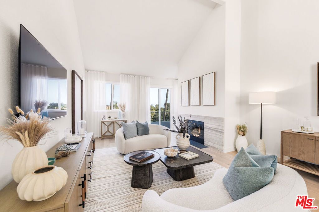 Image 5 of property listing at 6487 Cavalleri Road 429, Malibu, CA 90265