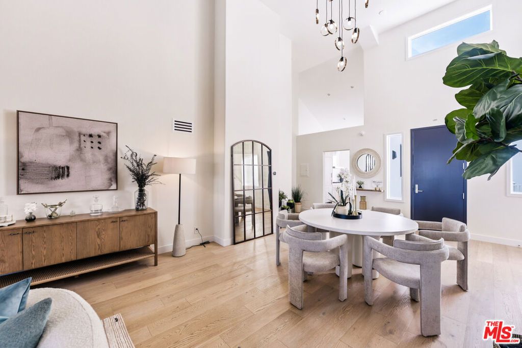 Image 9 of property listing at 6487 Cavalleri Road 429, Malibu, CA 90265