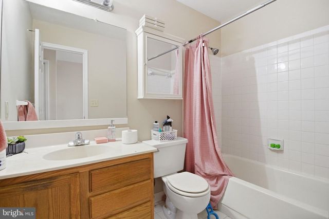 6069 TRIDENT LN, Woodbridge, VA 22193