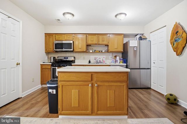 6069 TRIDENT LN, Woodbridge, VA 22193