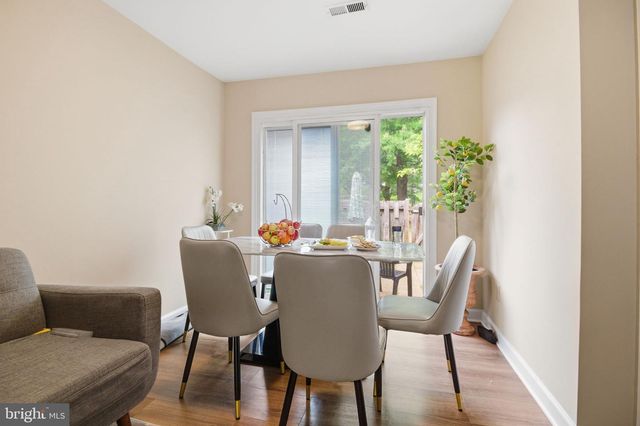 6069 TRIDENT LN, Woodbridge, VA 22193