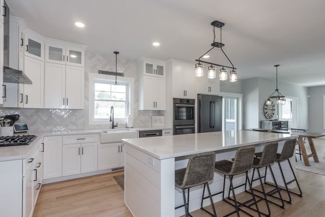 18 Caymus Ridge, Salem, NH 03079