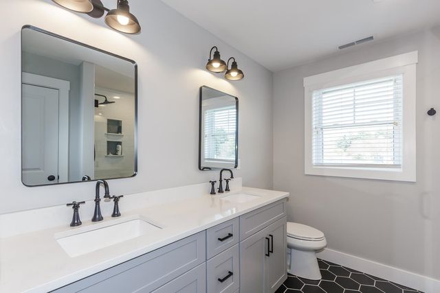 18 Caymus Ridge, Salem, NH 03079